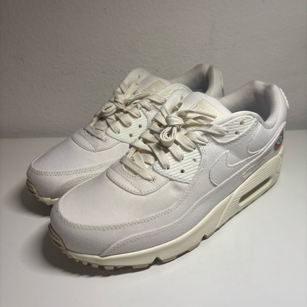 NEW NIKE Air Max 90 SE The Future is Equal Womens Size 10.5